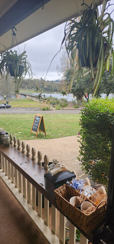 Comentarii opinii despre Lakeside Kiosk & Cafe