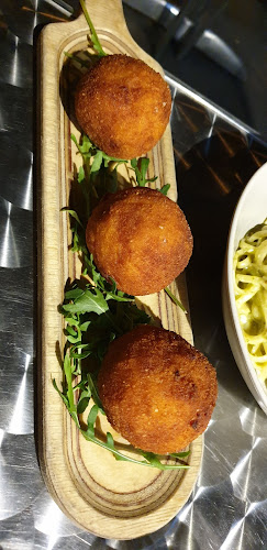 Da Orlando Pizzeria (Wollongong) - Hospitality and gastronomy