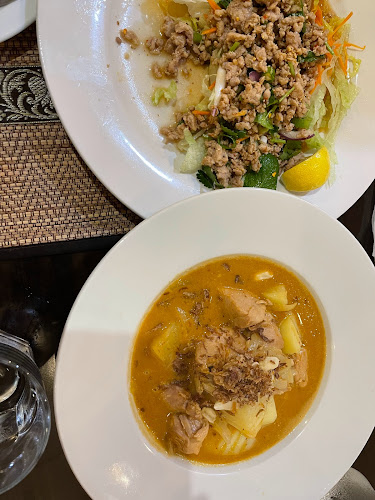 Comentarii opinii despre Muang Thong - Golden City Thai Restaurant