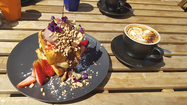 Comentarii opinii despre Yarnsy's Cafe & Art Space