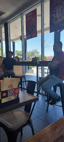 Oporto Liverpool Megacentre Drive Thru - Hospitality and gastronomy