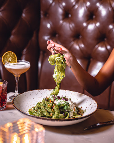 Comentarii opinii despre White Rabbit Sydney CBD