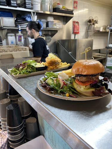 Comentarii opinii despre Bellyfish Cafe