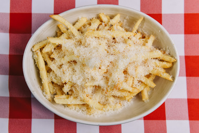 Mad Pizza E Bar - Hospitality and gastronomy