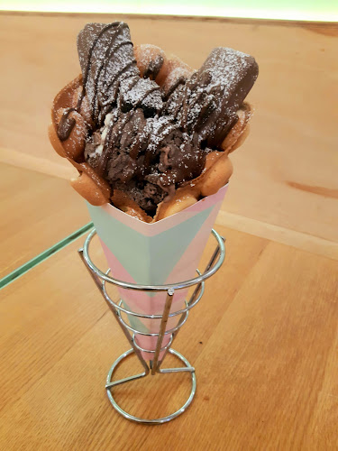 Little Sweet Cafe GC - Surfers Paradise