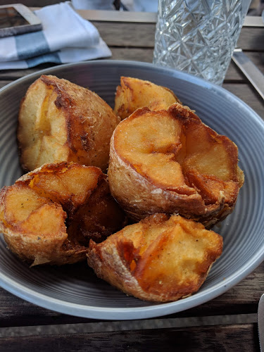 IPSOS Restaurant & Bar - Hospitality and gastronomy