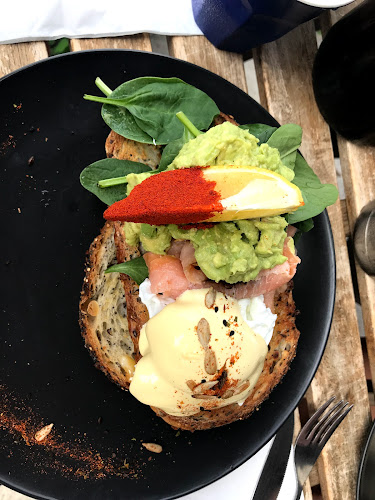 Yarnsy's Cafe & Art Space - Hospitality and gastronomy