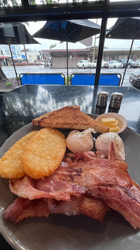 Comentarii opinii despre Coffee House Cafe