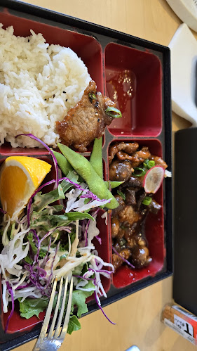 Tomodachi Izakaya & Bar