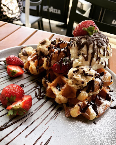 109 Oshanassy St, Sunbury VIC 3429