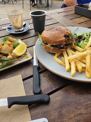 Comentarii opinii despre Bellyfish Cafe