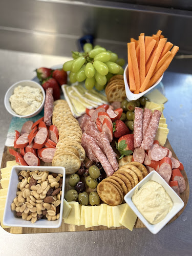 Opinii despre Theo's Café & Restaurant în Emerald - Hospitality and gastronomy