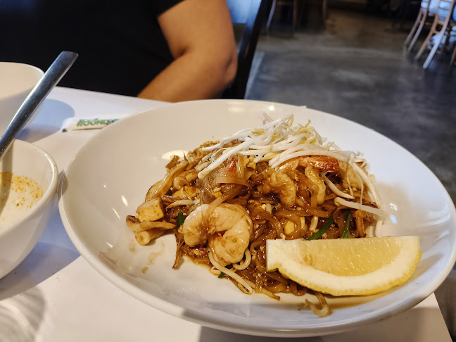 Oishii Japanese and Thai Restaurant - Hospitality and gastronomy