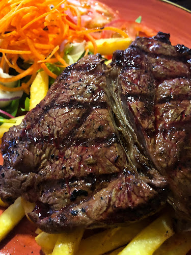 Moonee Beach Hotel - Hospitality and gastronomy