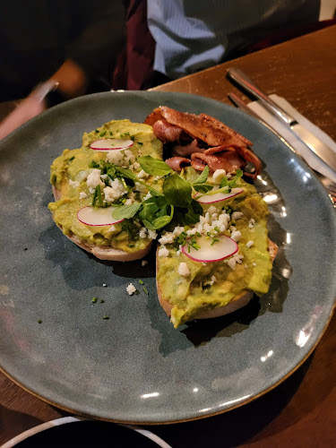 Comentarii opinii despre Brew Cafe & Wine Bar