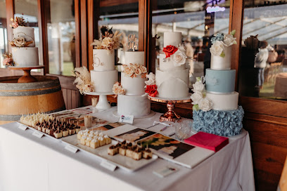 Wicked Whisk / Fondant Features