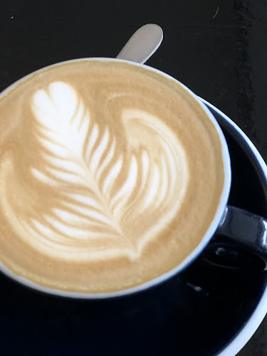 Comentarii opinii despre WoodHouse Cafe