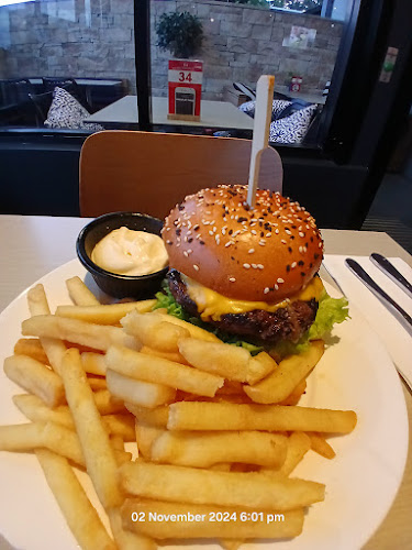 201-207 Main Rd, Maroochydore QLD 4558