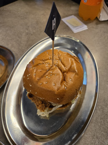 Huxtaburger Redfern - Hospitality and gastronomy