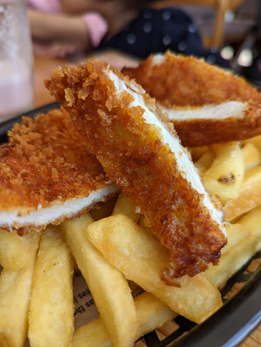 9 Dangar Rd, Brooklyn NSW 2083