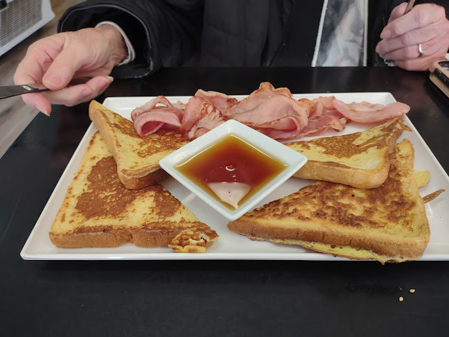 Comentarii opinii despre Busy Bee Cafe