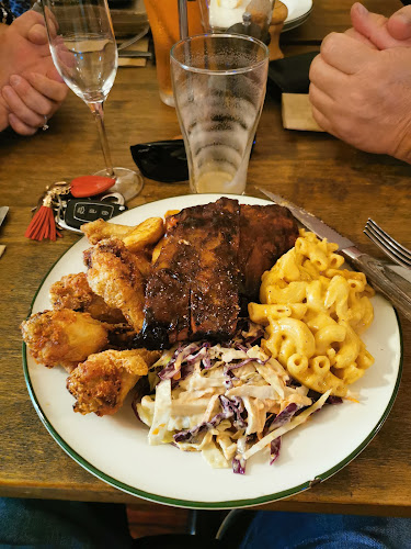 The Robin Hood Inn - Hospitality and gastronomy