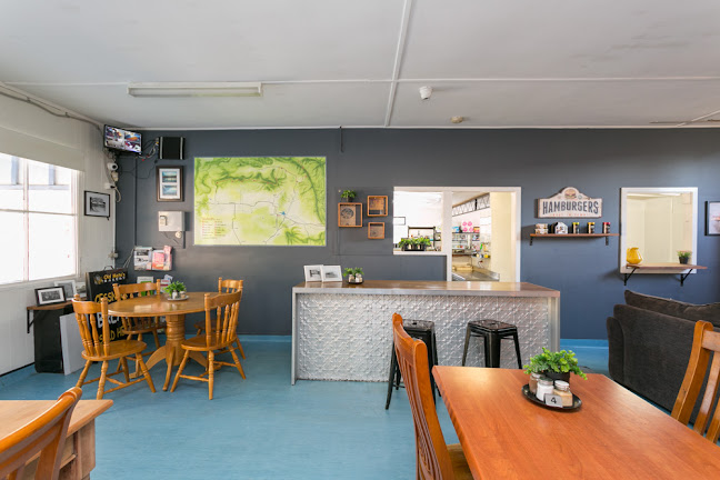 Ling’s Cafe & Store