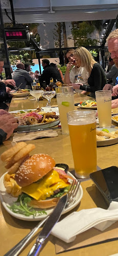 3 Oracle Bvd, Broadbeach QLD 4218