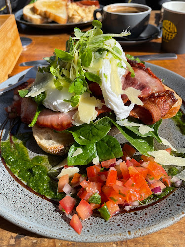 Brisbean Coffee - Hospitality and gastronomy