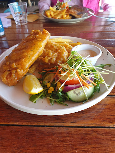 Opinii despre Kawana Waters Hotel în Buddina - Hospitality and gastronomy