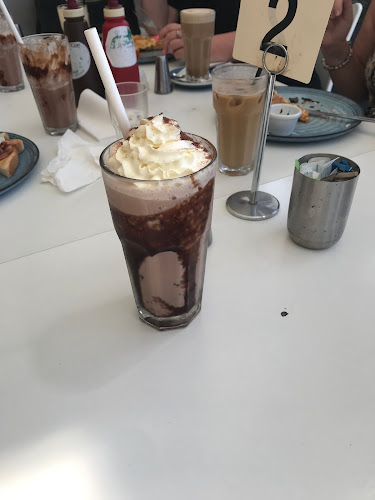 Comentarii opinii despre CAFE 4 U