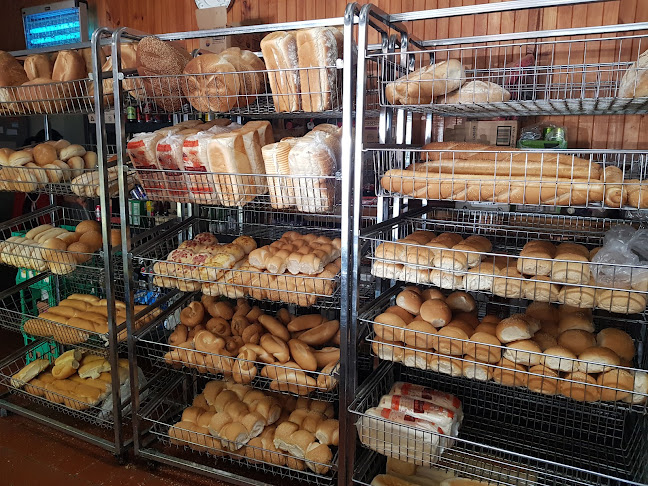 Buddy's Hot Bread - Melton