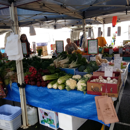 Burleigh Market - Burleigh Heads