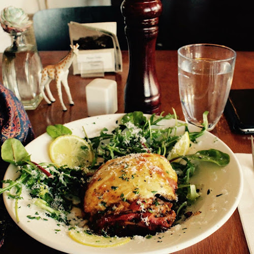 The Parade Cafe - Hospitality and gastronomy