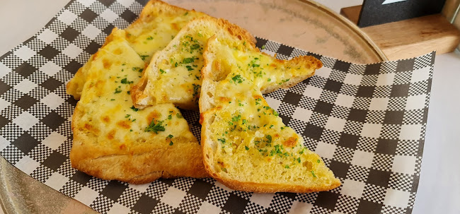 The Aussie Inn - Hospitality and gastronomy