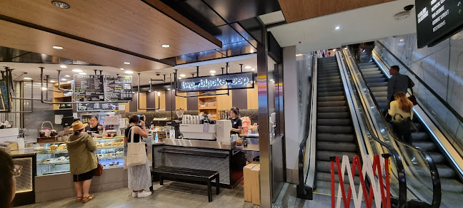 Comentarii opinii despre Two Black Sheep