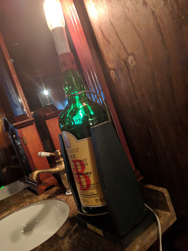 Two Fingers Bar - Hospitality and gastronomy