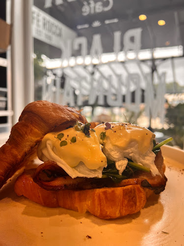 Comentarii opinii despre Cafe Rocca