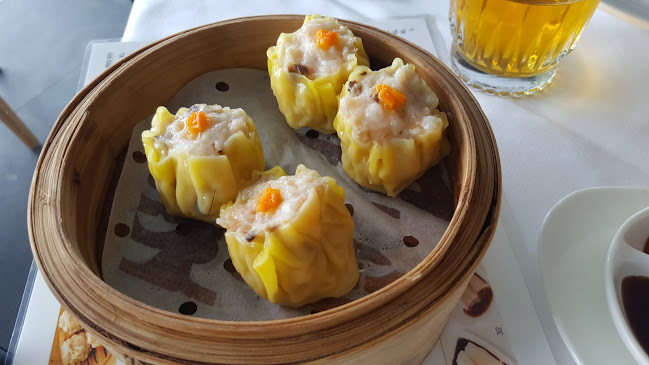 Sundale, level 1/2 Como Cres, Southport QLD 4215