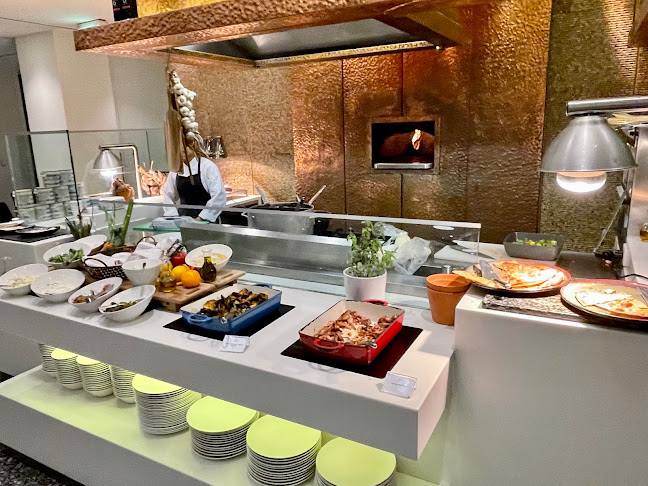 Feast at Sheraton Grand Sydney Hyde Park