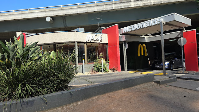 McDonald's South Melbourne - Hospitality and gastronomy