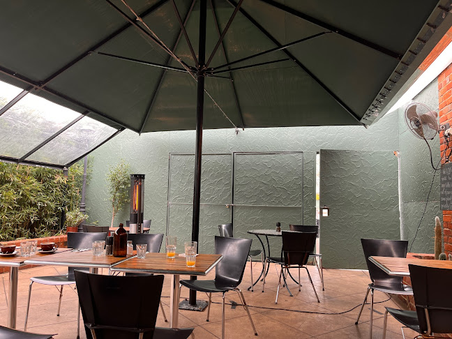 Mr. Benedict - Hospitality and gastronomy