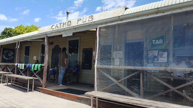 Catho Pub ("Catherine Hill Bay Hotel")