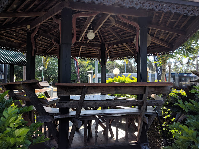 8/90 Surf Parade, Broadbeach QLD 4218