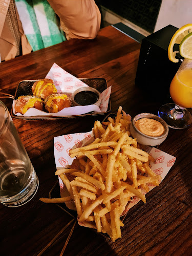 Comentarii opinii despre Remy's - Deep Dish Pizza & Bar