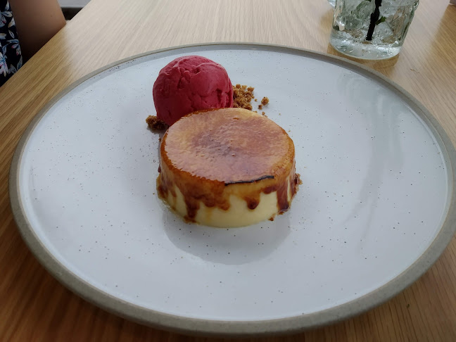 Harbourfront Seafood Restaurant - Hospitality and gastronomy