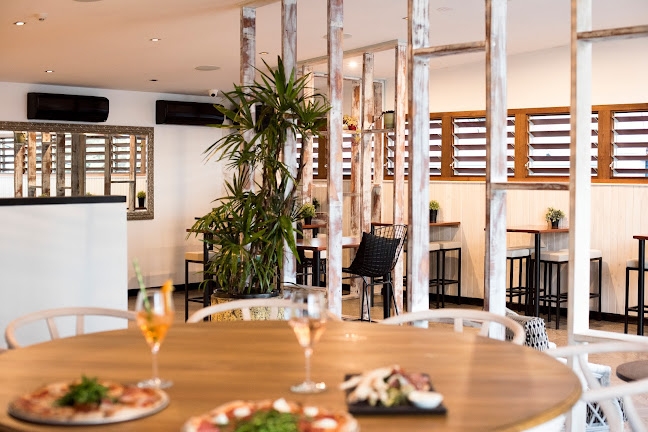 Rhonda's Bar & Restaurant