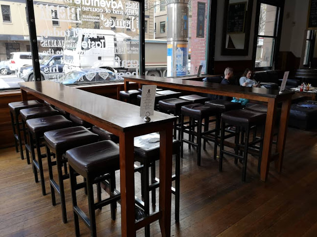 Insignia on Flinders Bar