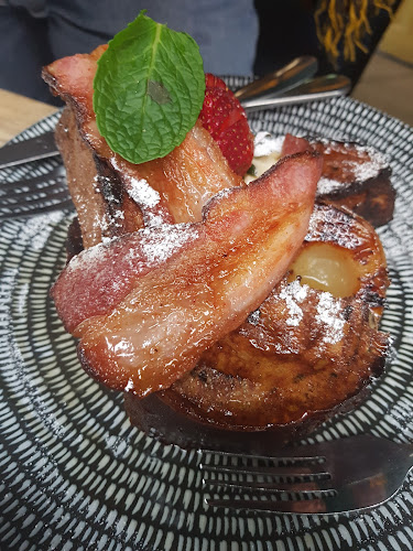 Comentarii opinii despre Mr. Benedict