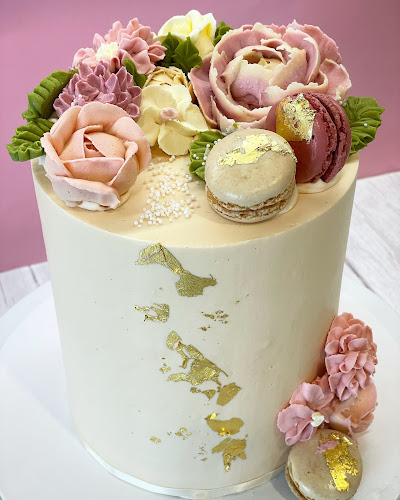 Over The Rainbow Cakes